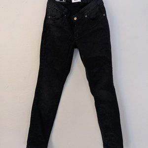 Sonoma Skinny Black Pant Short